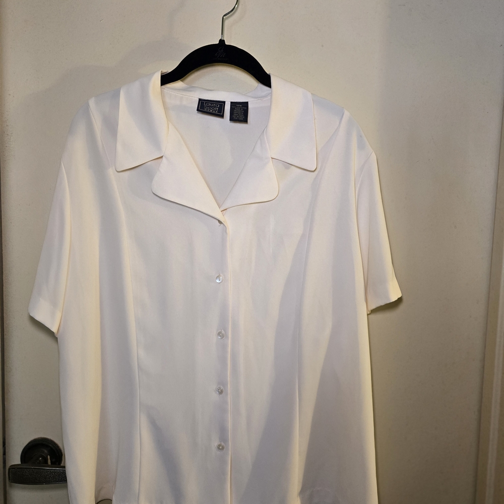 Laura Scott Cream Button Down‎ Shirt